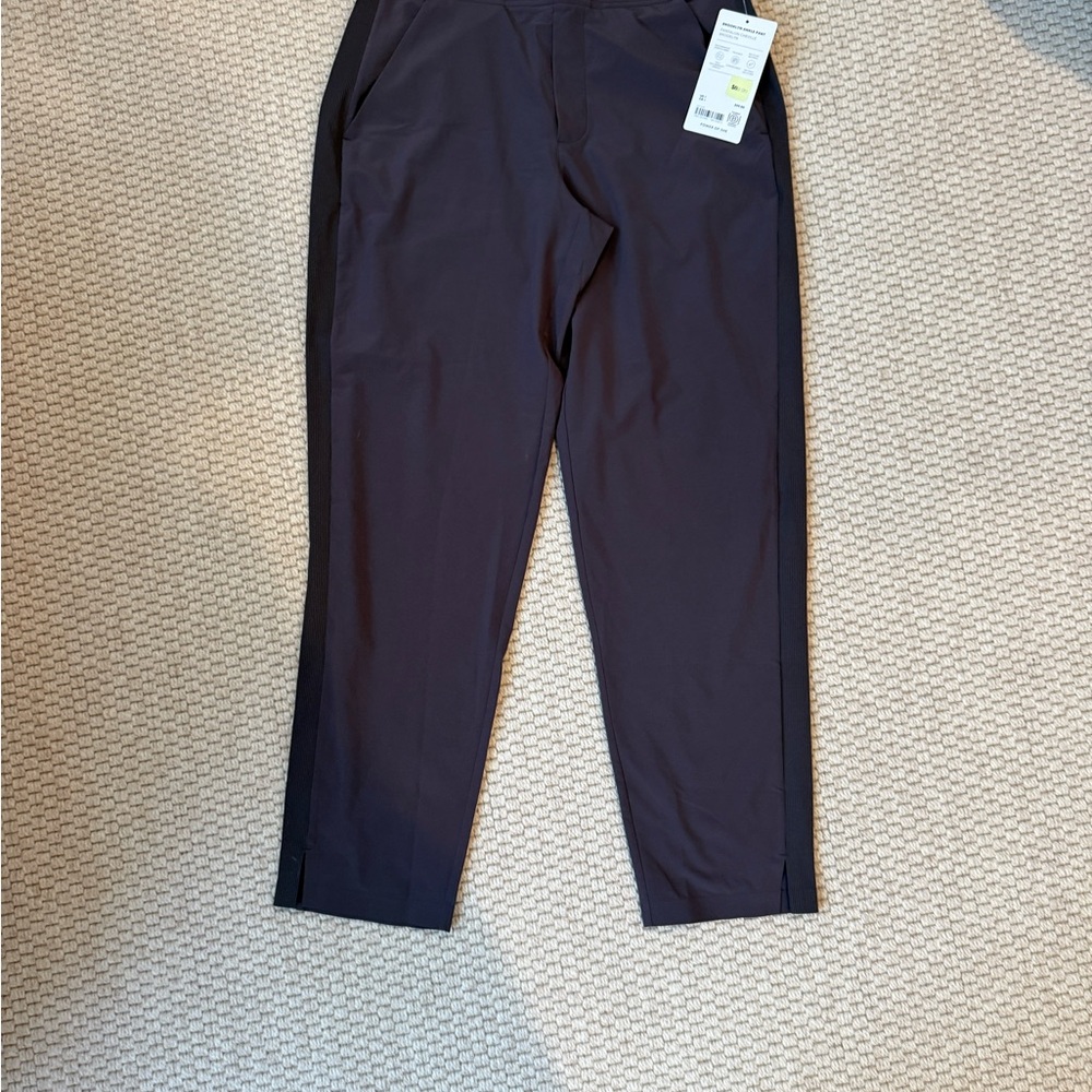 Athleta Brooklyn ankle pant. NWT. size 4